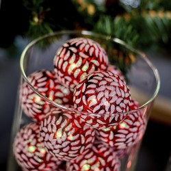 6cmjulekuglerblankrdmedhvideglitterdrber6stkiboks-20